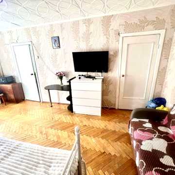 Перемишльська вул. (Червонопільська), 2