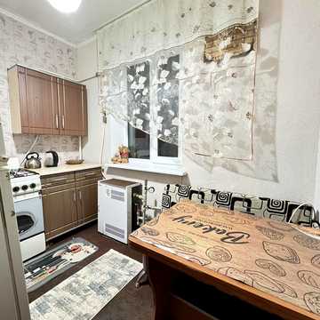 Незалежності вул. (Космонавта Попова), 26 к1