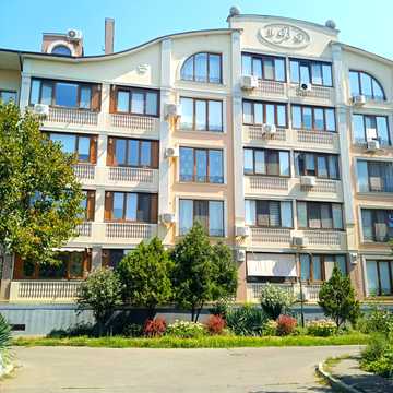 Таїрова вул., 6/1
