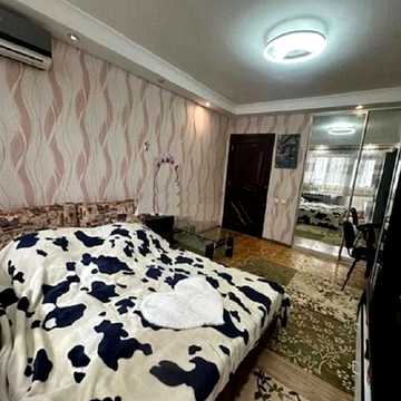 Академіка Філатова вул., 20/2