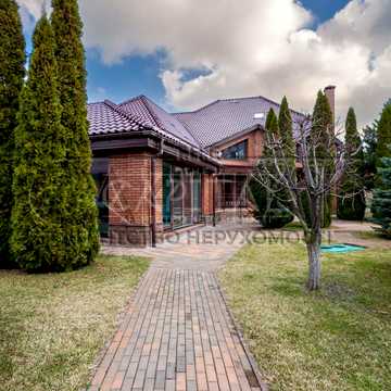 Каштанова вул., 5