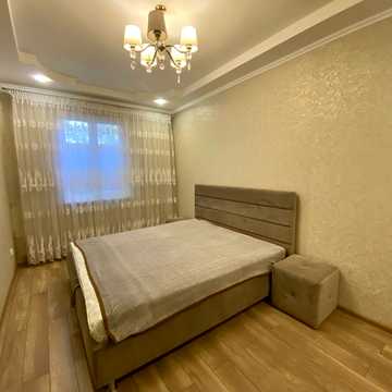 сквер Георгія Гамова вул., 5б