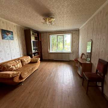 Академіка Корольова вул., 37
