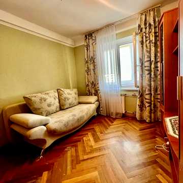 Левка Лук'яненка вул. (Маршала Тимошенка), 2