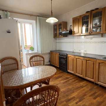 Академіка Єфремова вул. (Командарма Уборевича), 19-А