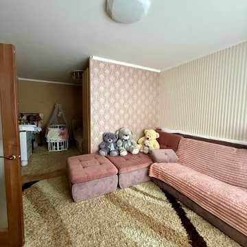 Будівельників вул., 4