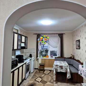 Милославська вул., 12