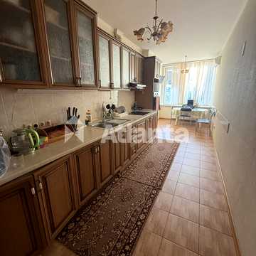 Генуезька вул., 5