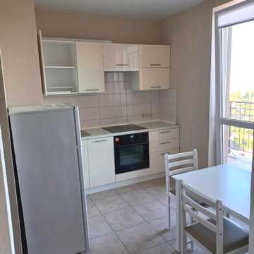 Михайла Грушевського вул., 30б