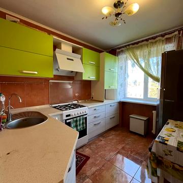 Захисників України вул. (1-го Травня), 5