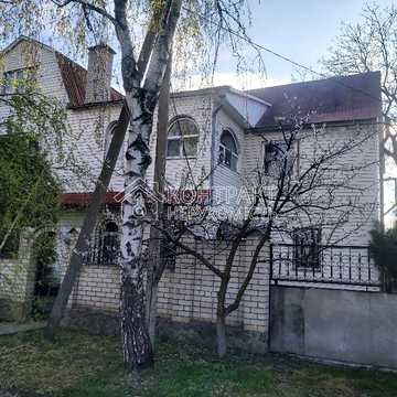 Коротка вул., 5