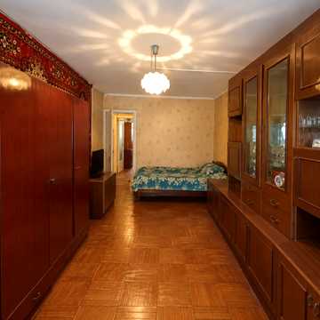 Іцхака Рабіна вул., 18