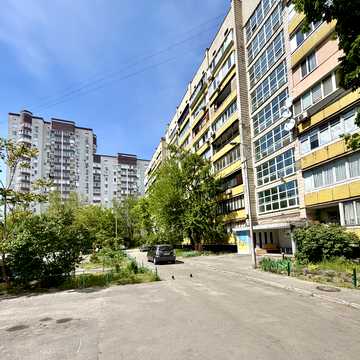 Горлівська вул., 38/40