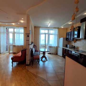 Святослава Хороброго вул., 7