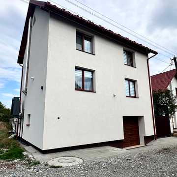 Малинова, 28