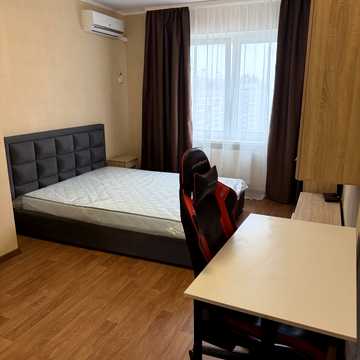Бориса Гмирі вул., 18