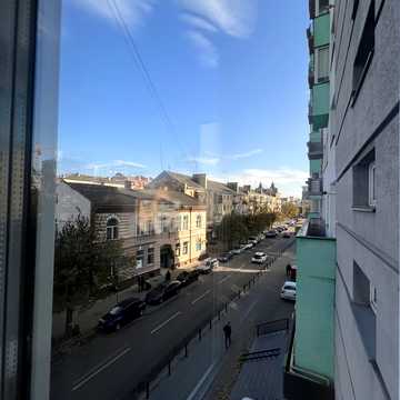 Бельведерська вул., 23