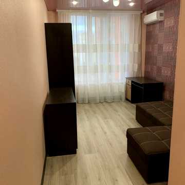 Каховська вул., 60