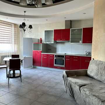 Середньофонтанська вул., 19б