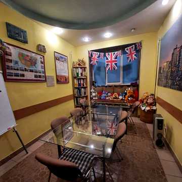 Сегедська вул., 15