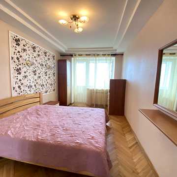 Лесі Українки бульв., 28