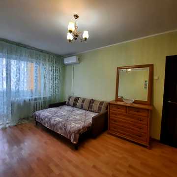 Євгена Чикаленка вул., 52/1