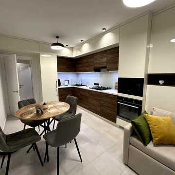 Євгена Коновальця вул. (Щорса), 7-9