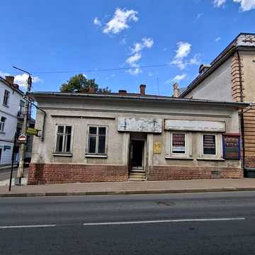 Степана Бандери вул., 7