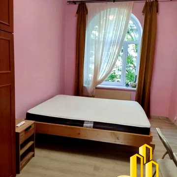 Братів Міхновських вул. (Московська), 33