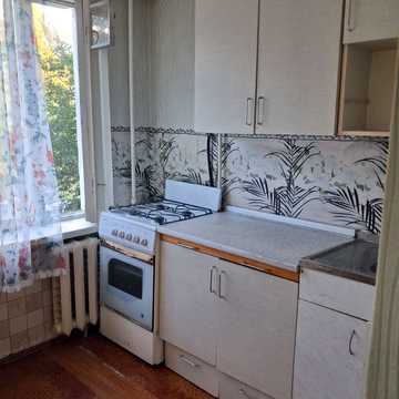 Леся Курбаса просп., 12-Б
