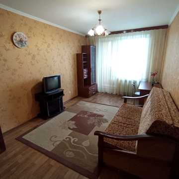 Академіка Павлова вул., 140