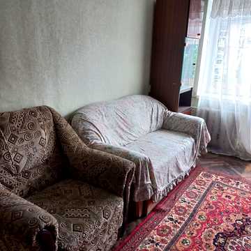 Академіка Доброхотова вул., 12