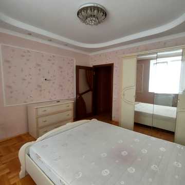 Зодчих вул., 5