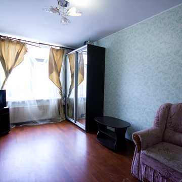 Торгова вул., 9
