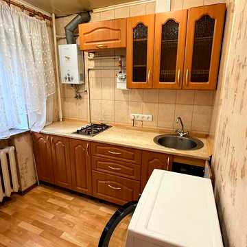 Богдана Хмельницького просп. (Героїв Сталінграда), 22