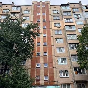 Жмеринська вул., 36