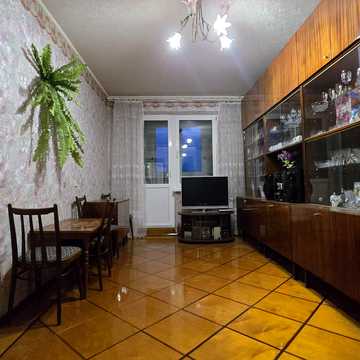 Нескорених вул. (Героїв Праці), 12г