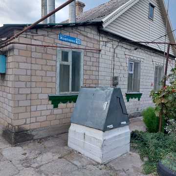 Жовтнева, 10