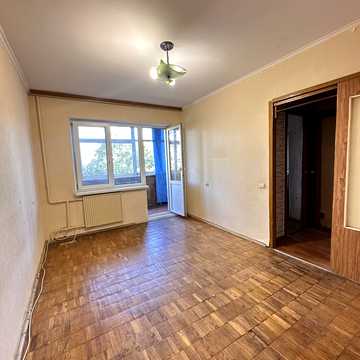 Дмитра Павличка просп. (Маршала Рокосовського), 3