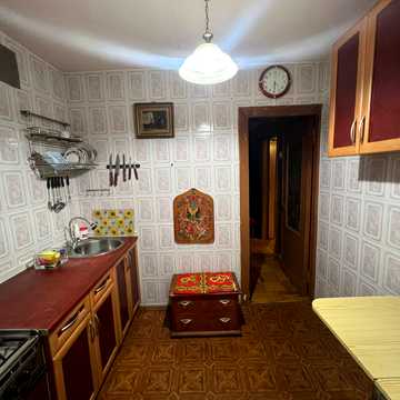 Сегедська вул., 15б