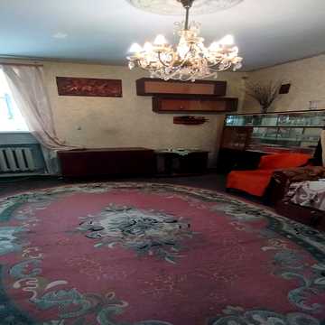Богдана Хмельницького вул., 80