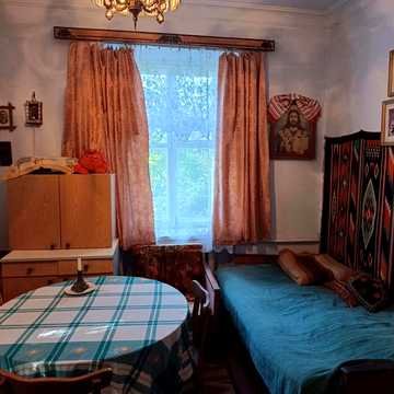 Тернопільська вул., 23