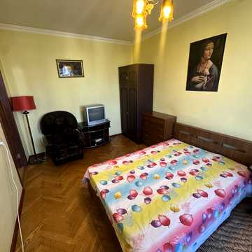 Лесі Українки бульв., 24