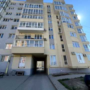 Бережанська вул., 19