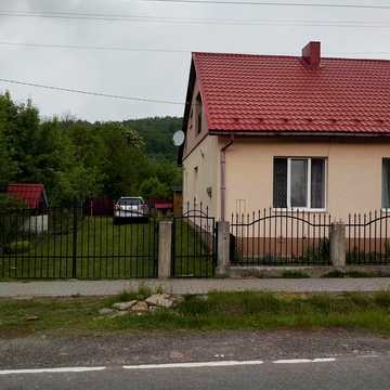 Центральна, 111