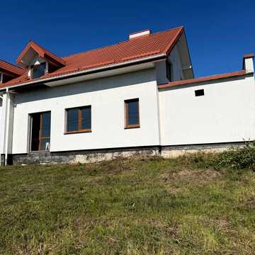 Київська вул., 144