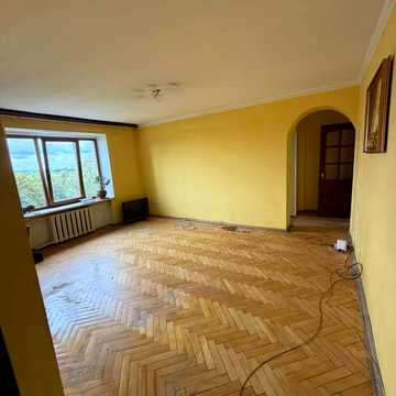 Любінська вул., 102