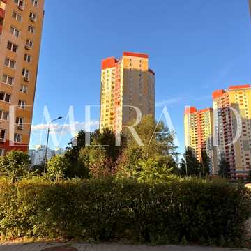 Академіка Глушкова просп., (Будинок 5)