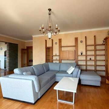Бульварно-Кудрявська вул. (Воровського), 36