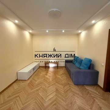 Срібнокільська вул., 8